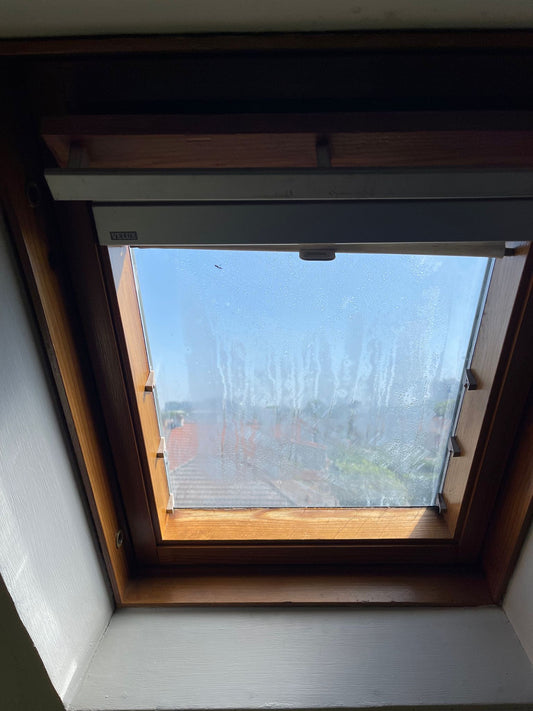 Pourquoi isoler avec un nouveau vitrage de fenêtre de toit - VelRenov